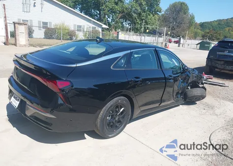 2026 Kia K5 Lxs из США, поврежденный, VIN KNAG24J79T5400803